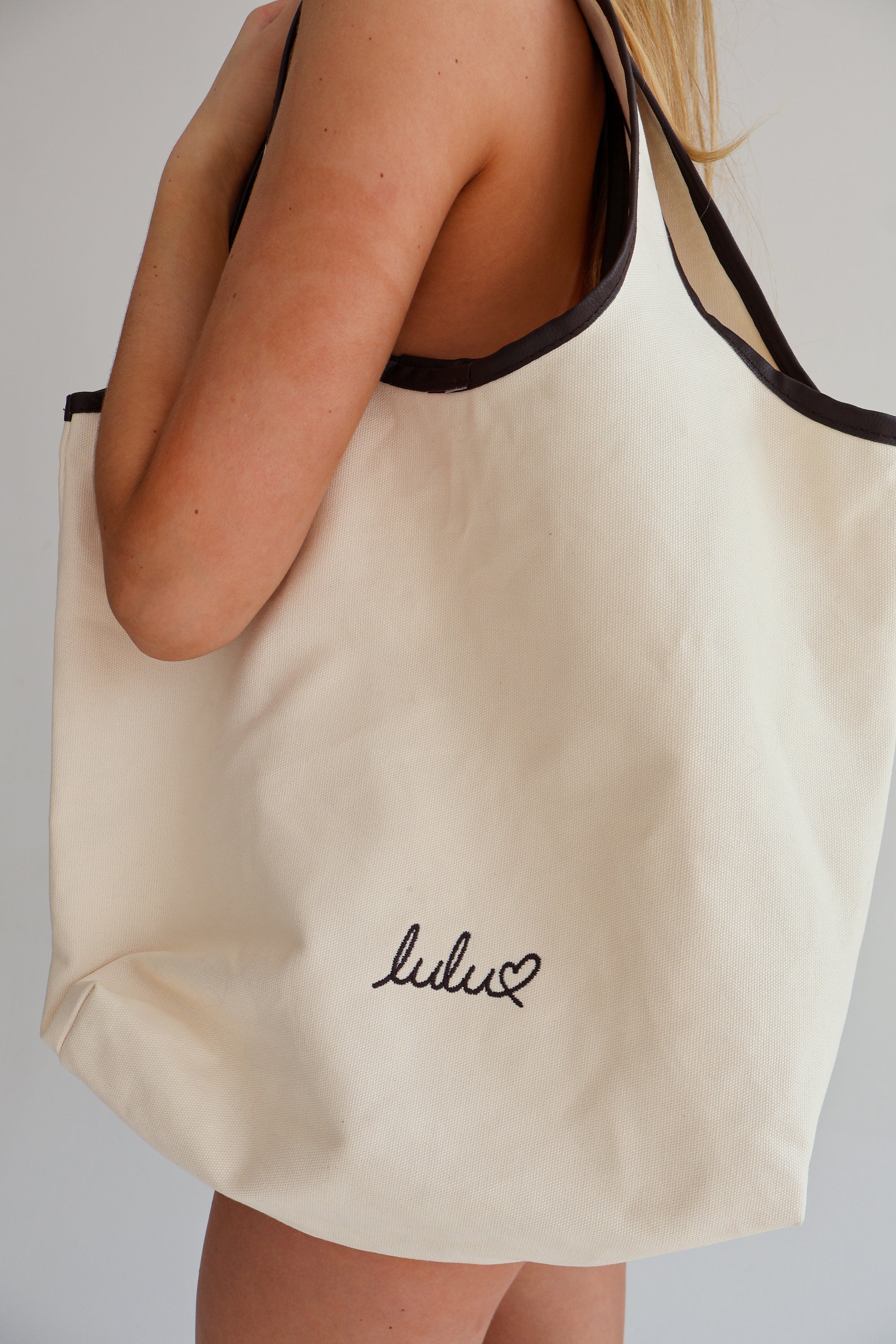 LULU Cream Bag